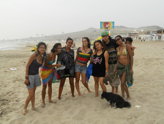 Peru Playa Day